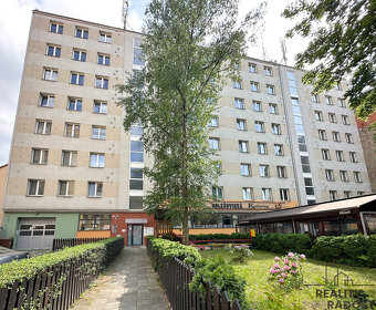 Pronájem bytu 3+kk /67 m2) s terasou (9 m2), ul. Dělnická, P - 16