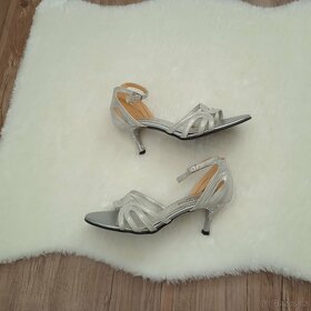 Svatební obuv vel. 36 a šaty vel. 40/42 - 16