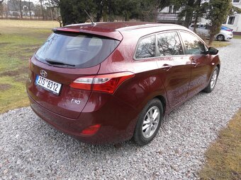 hyundai i30 combi 10.2016-1.6b-88kw-94000km-stk do 1/2027 - 16