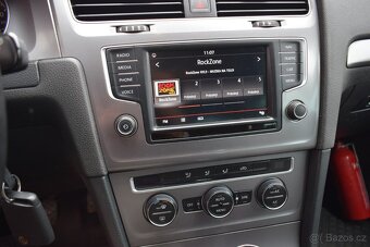 Volkswagen Golf VII VARIANT 1.6TDi/VÝBAVA/2015 - 16