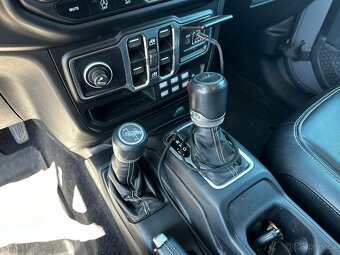 Jeep Gladiator 3.0 CRD Overland 4WD - 16
