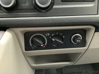 VW Transporter T6 8 míst - 16