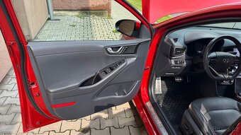 Elektromobil Hyundai Ioniq 1. majitel, možný odpočet DPH. - 16