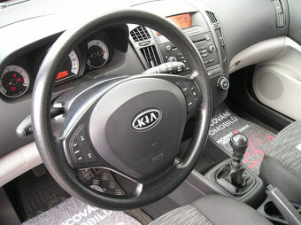 K I A CEED 1.4-16V 80KW RV-2009-KOUPENO V ČR- - 16