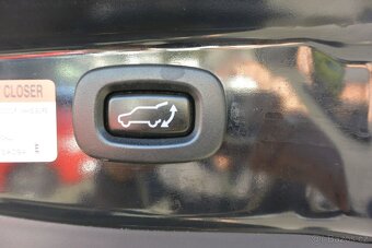 PRODÁM Mitsubishi Outlander 2.2 DI-D 4WD INTENSE, AUTOMAT - 16