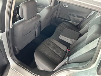 Renault Mégane 2006 1.9 DCi,KLIMATIZACE,SERVISKA - 16