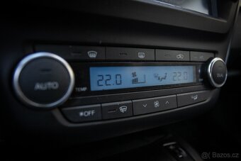 Toyota Avensis Combi 2.0 105kW - 16