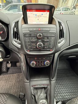 Opel Zafira Tourer 7-MÍST - 16