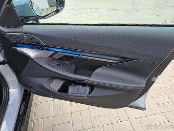 BMW Řada 5, 550e xDrive - 16