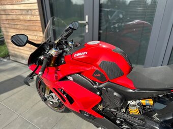 Ducati Panigale V4S (MY2018) - 16