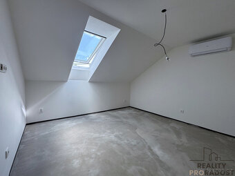 Prodej rodinného domu  4+1 pozemek 160 m²   Bezručova, Hodon - 16