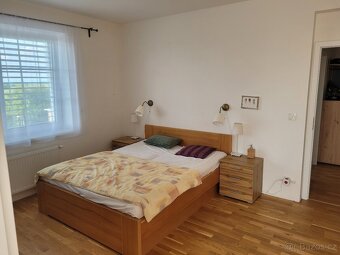 Pronájem bytu 3+kk kousek od Prahy - 16