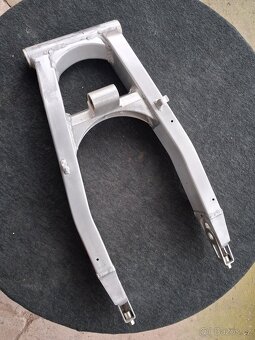 SUZUKI GSX-R 750 - 16