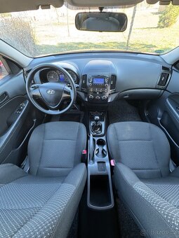 Hyundai I 30  1,4 i 16 V - 16