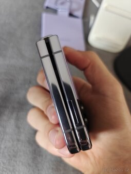 Samsung Galaxy z flip 4 128 gb - 16