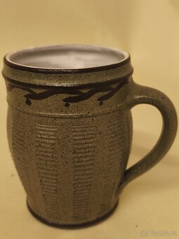 Korbel , půllitr - keramika - 16