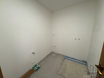 Prodej novostavby Zaječí s apartmány a vinným sklepem - 16