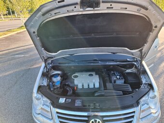 VW Touran 1.9 Tdi DSG PLNÝ SERVIS - 16