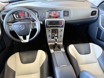 Volvo S60 D4 AWD Cross Country (5-válec) - 16