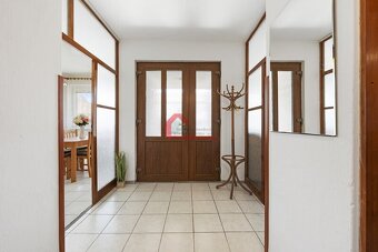 Prodej, patrový rodinný dům Velké Bílovice, možné dvougen.by - 16