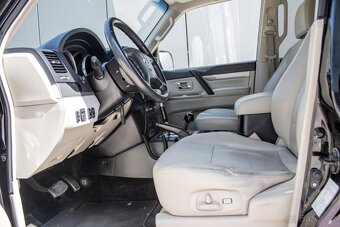 Mitsubishi Pajero 3.2DI-D LWB Paris A/T - 16