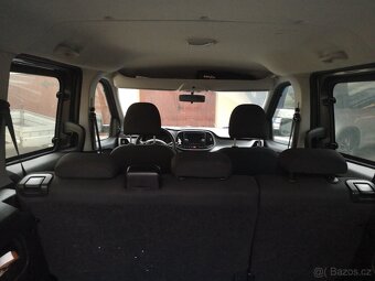 FIAT DOBLO R.V.2016 DIESEL 1.MAJITEL/ČR/5.MÍST/5DVEŘÍ - 16