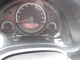 Prodám VW UP,1.0,44kw-5dv. - 16