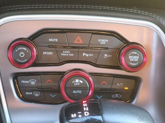 Dodge Challenger 5,7 2020 - 16