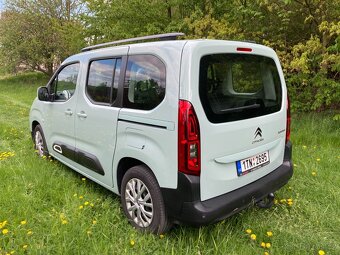 Berlingo 1.5 BlueHDi 100S&S MAN FEEL, Zelená AQUA - 16