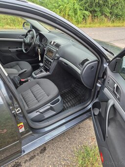 Prodám Škoda Octavia 2  1,6tdi DSGr.v 2010 - 16