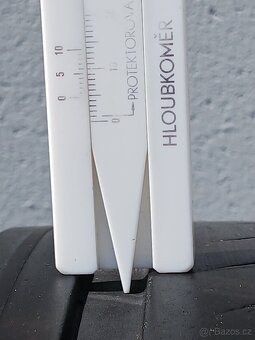 Pěkná orig alu kola Supernova,  Š Superb Dunlop 235/40/19 - 16