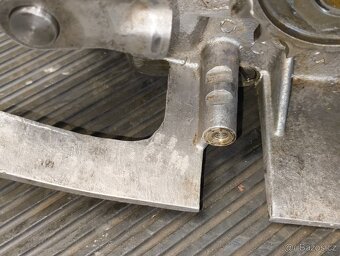 Motor Jawa 350 Pérák BEZ ČÍSLA kartery víko hlavy komunista - 16