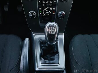 Volvo V40 2.0 D3 5VÁLEC 110KW MANUÁL LED SENZORY BEZ KOROZE - 16