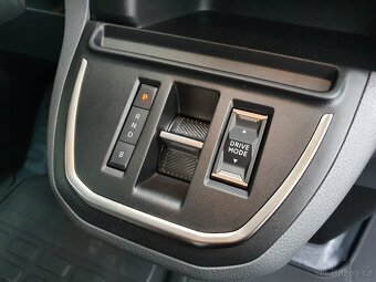 Peugeot E-Expert L3 Premium Electric 100kW- záruka Autodraft - 16