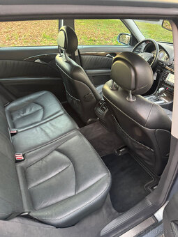 Mercedes-Benz E-Class Kombi 320i V6 – Benzín + LPG – Automat - 16