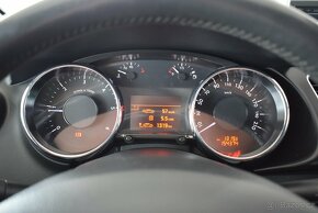 Peugeot 3008 1,6 HDi, navi, Head up, servis - 16