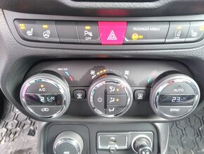 Jeep Renegade 2.0D 4x4 MultiJet Limited 1.majitel,manuál - 16