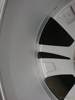 Škoda Kodiaq 18" Originální alu kola zimní 235/55/R18 - 16