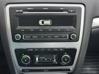 Škoda Octavia 2.0 TDI 103kW Combi DSG Face ALU Klima Tempo - 16