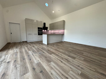 Pronájem, rodinný dům, 347 m2, Mohelnice - 16