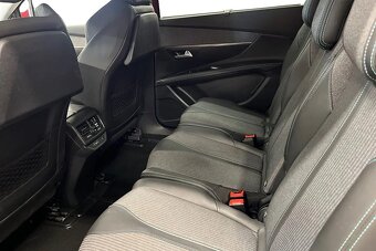Peugeot 5008 BlueHDi 130 EAT ALLURE 7 míst  rok 2021 - 16