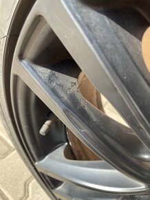 Celá BMW kola se zánovními zimáky - 16