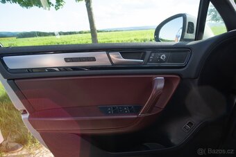 Volkswagen Touareg 4.2TDI V8 2012 Exclusive - 16