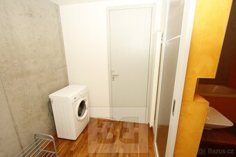 Prostorný a světlý byt 2+kk (66 m2) s garáží a vinným boxem  - 16