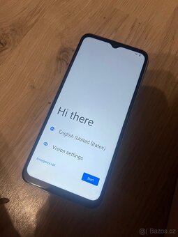 T Phone 3, Stříbrný - 16