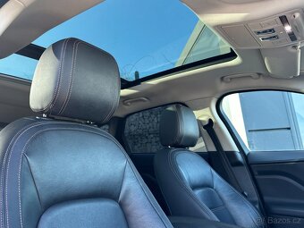 Jaguar F-Pace 2017 - 16