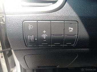 Hyundai i30 1.6 CRDi 81kW/Navi/1Maj - 16