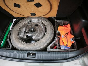 Škoda Yeti, 2.0 TDI, 4x4, nové v ČR, po 1. majiteli - 16