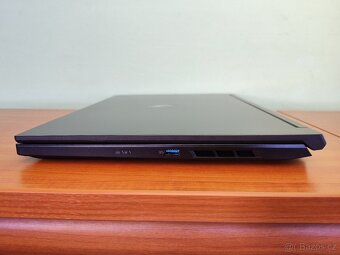 Nitro v16,DDR5-32gb,RTX-4060-8gb-Mux,R7-8845hs,NOVÝ - 16
