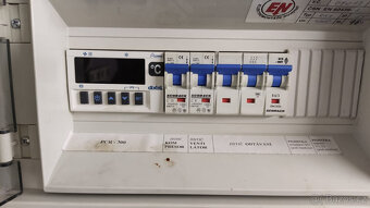 chladící a mrazící box - 16